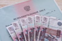 Минюст хочет повысить до 10 тысяч рублей порог долга, после которого возможен арест имущества. Что изменится для должников